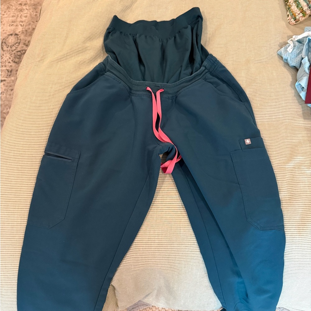 Figs maternity scrub bottoms with Pink Drawstring